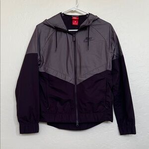 Nike Women’s Purple Windbreaker